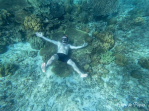 Ami d'Esteban sous l'eau