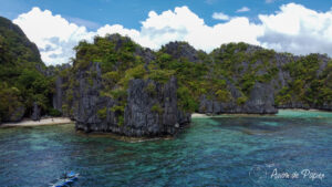 Rochers sur le chemin de notre Island Hopping