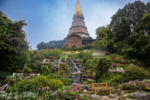 Cascade et Pagode
