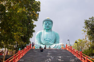 Grande statue de bouddha